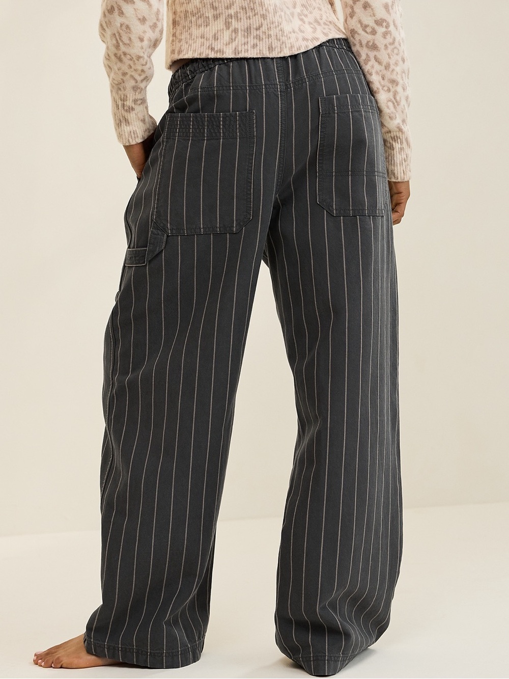 Aerie Workwear Pants Charcoal Pinstripe Wide Leg Drawstring large short - Picture 3 of 8
